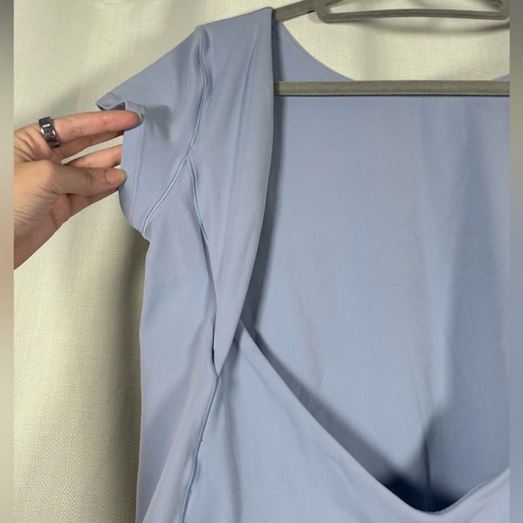 Offline by Aerie Baby Blue Low Back Cap Sleeve Crop Top XL - Picture 5 of 7